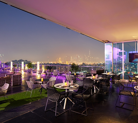 Friday Plunch At Estrellas Rooftop Lounge